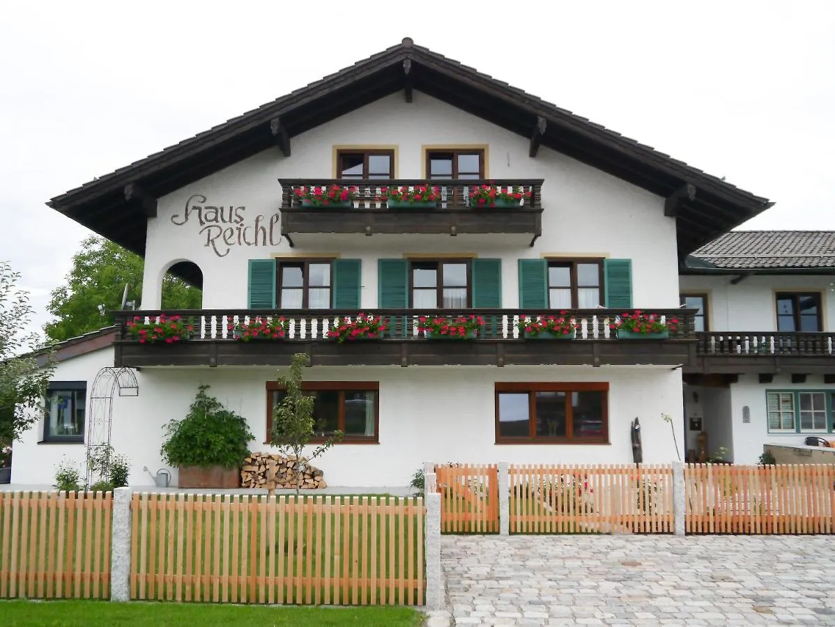 1 Haus Reichl Apartment Gstadt am Chiemsee