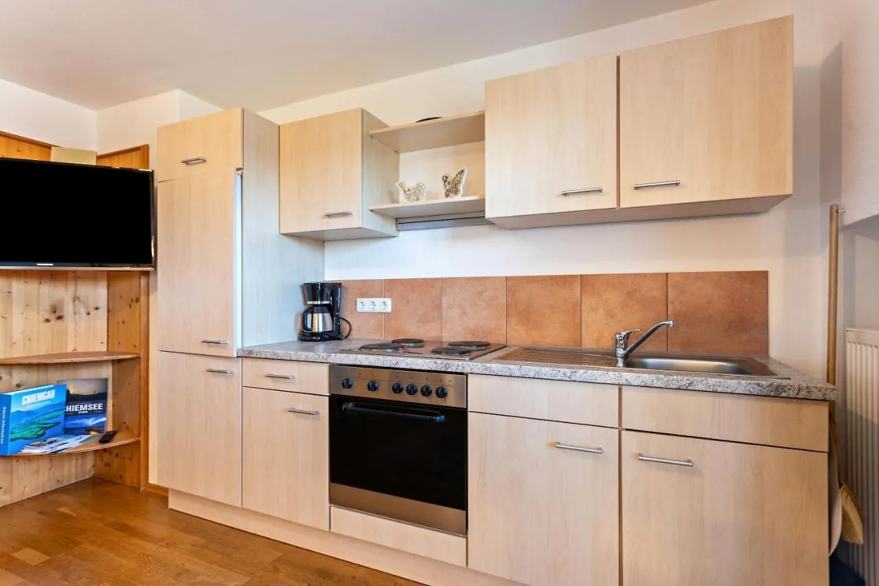 1 Haus Reichl Apartment Gstadt am Chiemsee Germany
