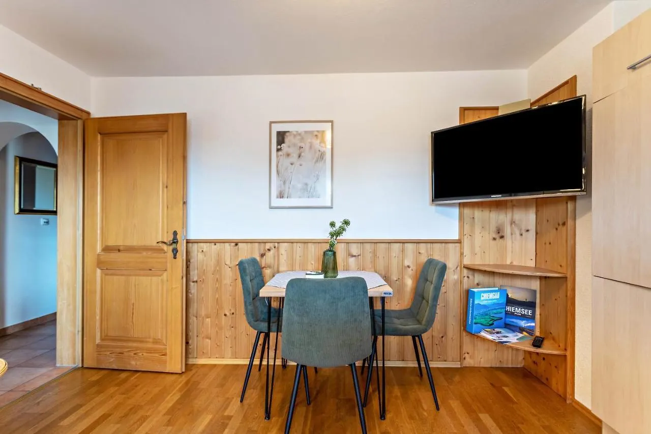 1 Haus Reichl Apartment Gstadt am Chiemsee